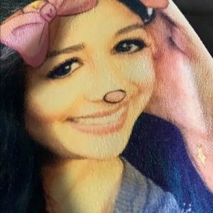 Meet your Posher, Mariela